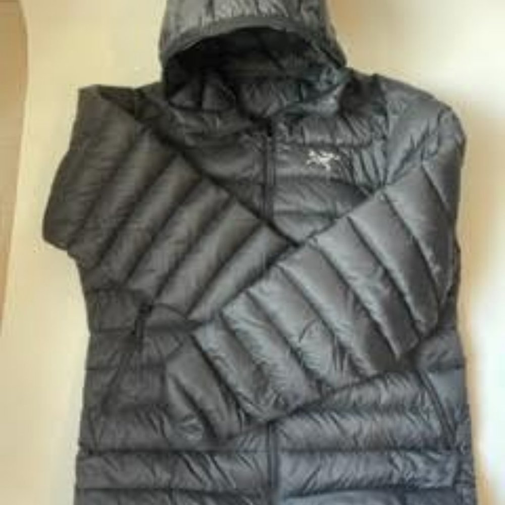Arc'Teryx Cerium LT Hoody Jacket - Men's Medium